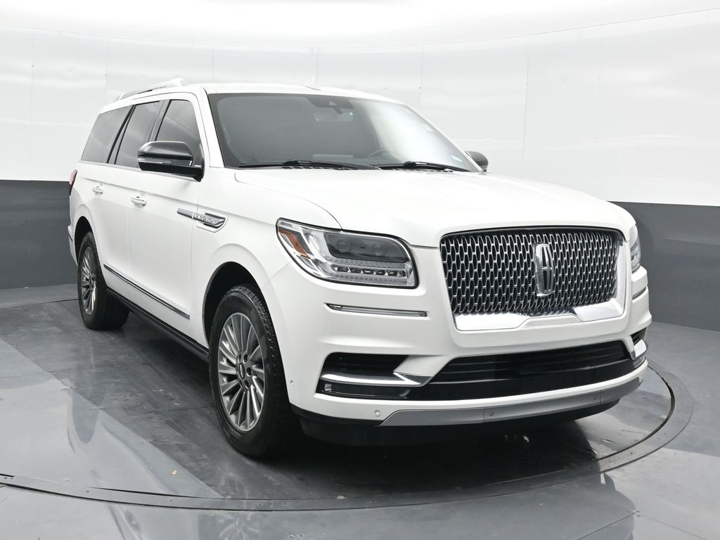 2020 Lincoln Navigator Standard photo 3
