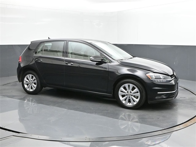 2021 Volkswagen Golf photo 4