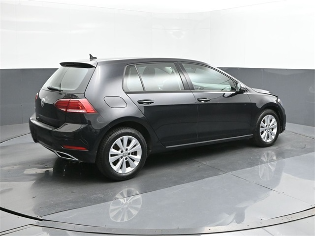 2021 Volkswagen Golf photo 6
