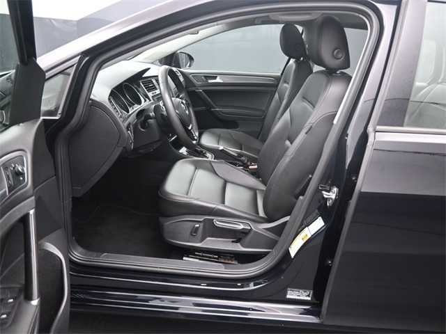 2021 Volkswagen Golf photo 10