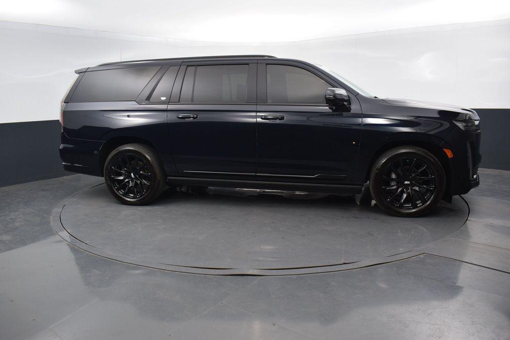 2023 Cadillac Escalade ESV Sport Platinum photo 3