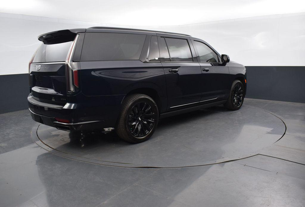 2023 Cadillac Escalade ESV Sport Platinum photo 4