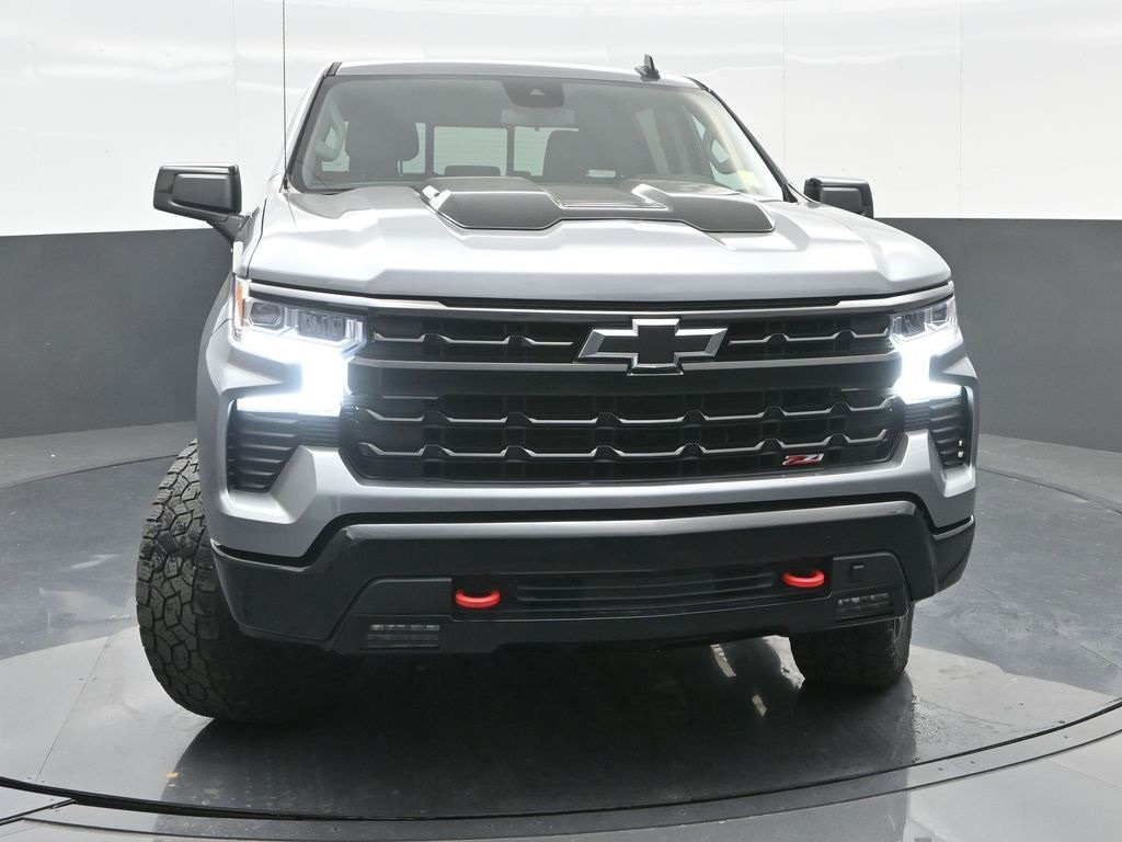 2024 Chevrolet Silverado 1500 LT Trail Boss photo 2